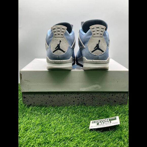Jordan 4 Retro University Blue Size 10.5 - Picture 4 of 8